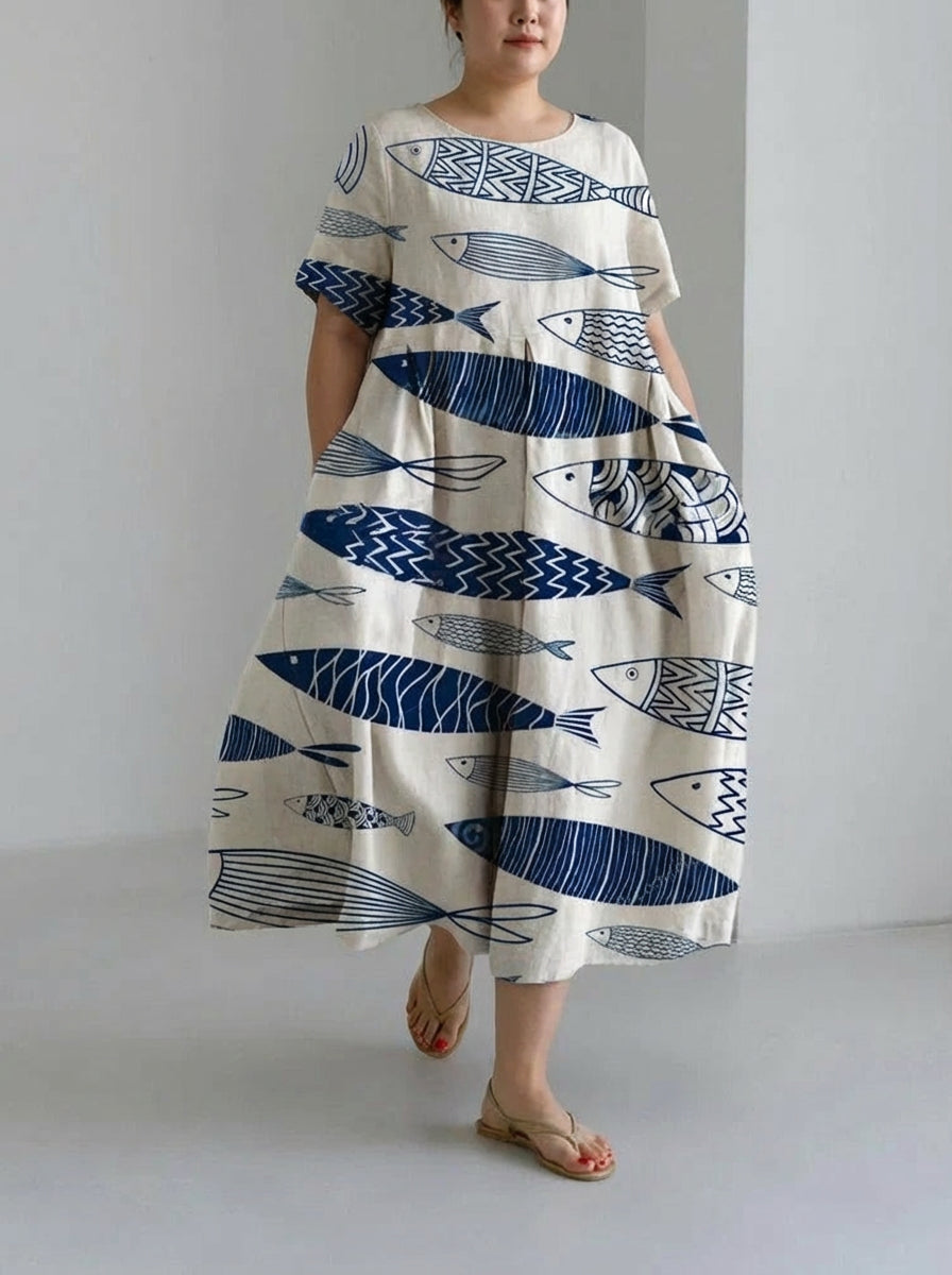 Eira Fish Print Loose Round in white/blue