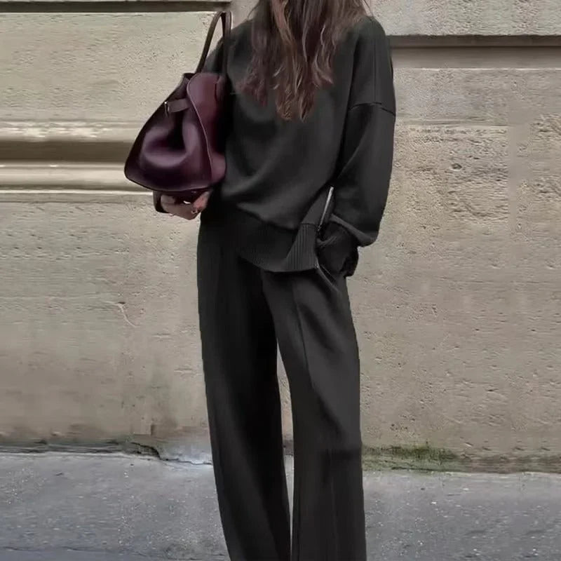 Opal Two-piece Set with Pockets in black